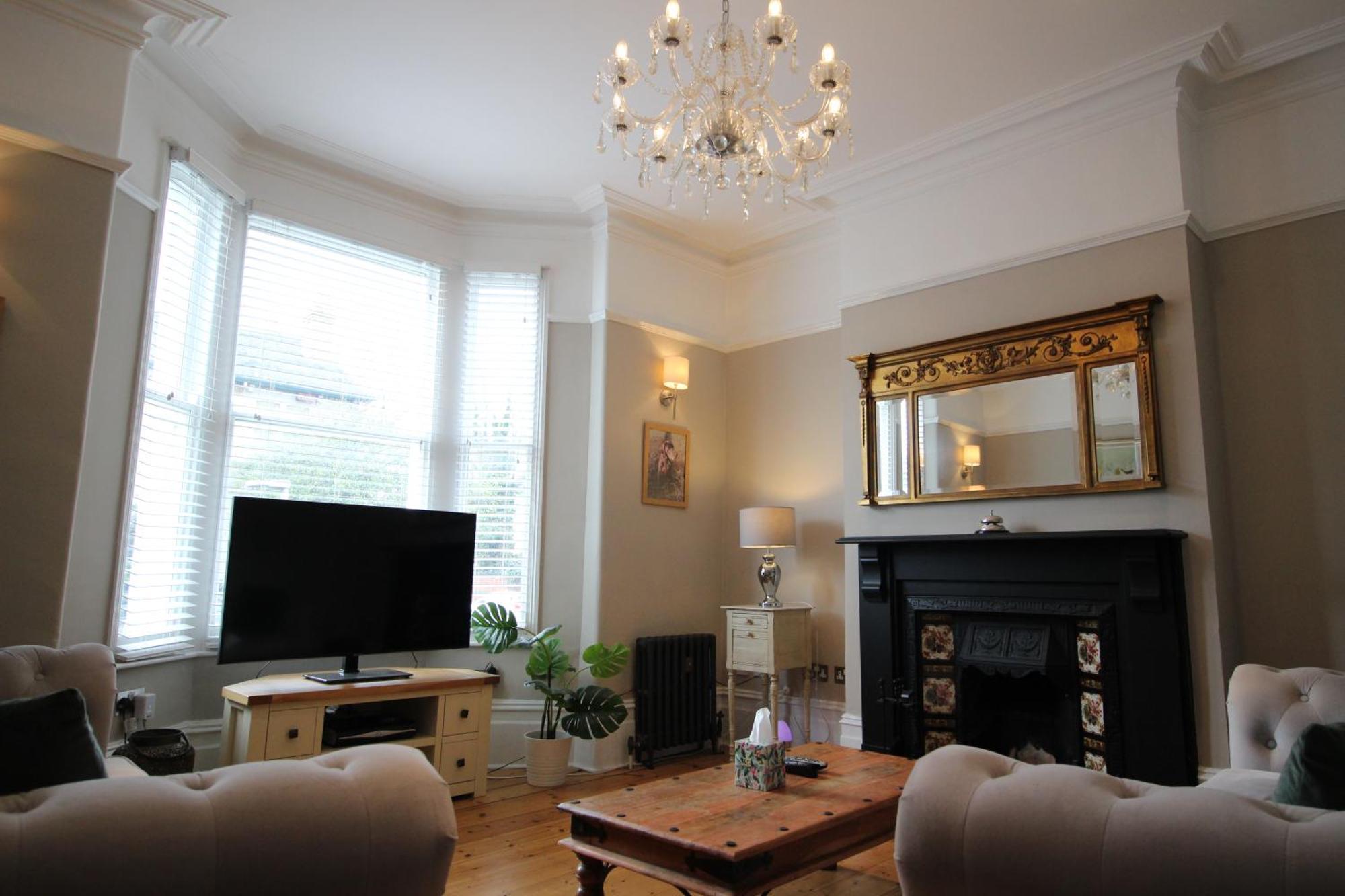Orwell Villa Elegant Period 5 Bed Close To Town Sleeps 15 Cheltenham Bagian luar foto